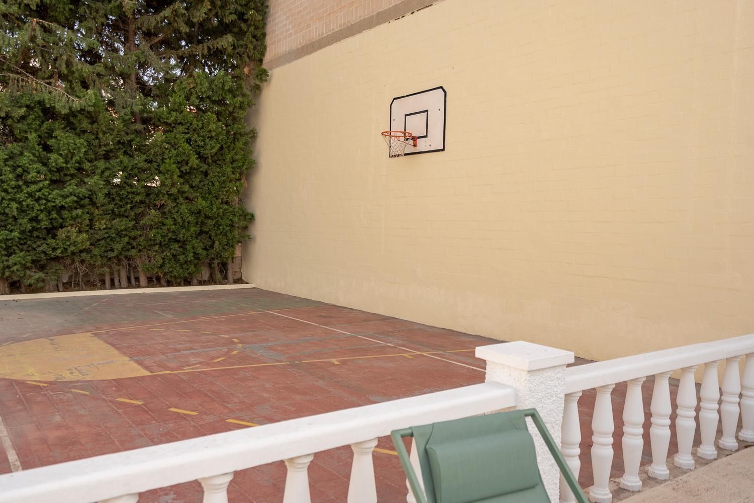 Guest house Alkatur Relax Y Confort Jardin Y Piscina